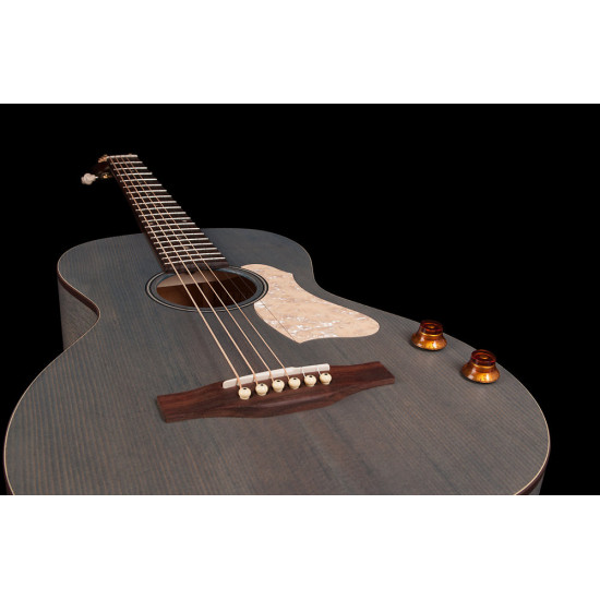 Art & Lutherie Roadhouse Denim Blue Q-Discrete