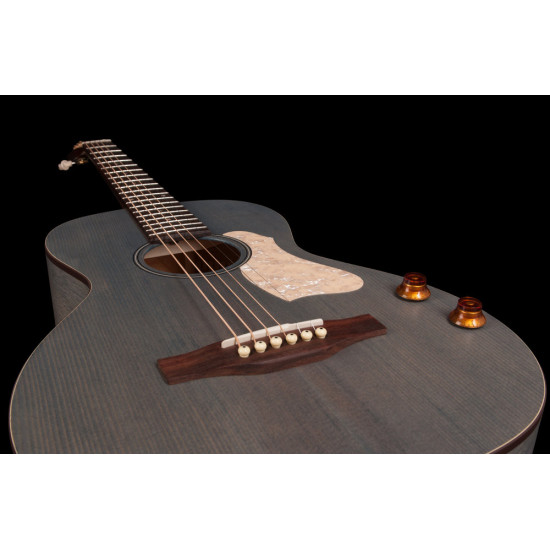 Art & Lutherie Roadhouse Denim Blue Q-Discrete
